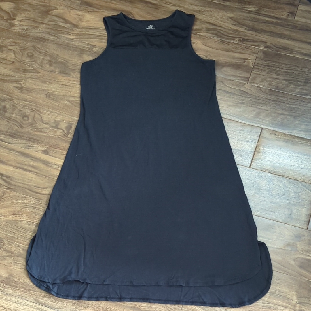 Sherpa Adventure Gear Lace Detail Cotton Blend Sleeveless Dress